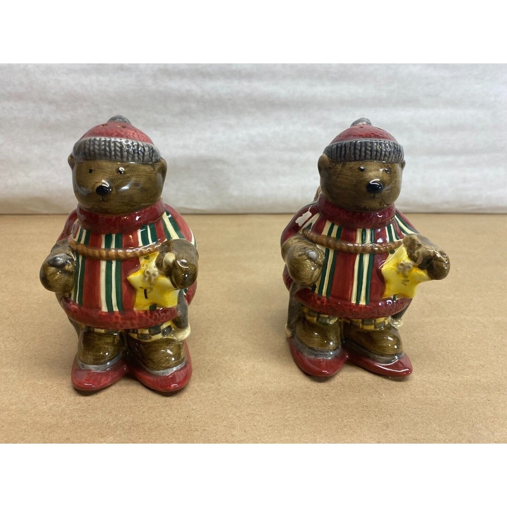 Vintage Sakura Porcelain Christmass Bears Salt and Pepper Shackers Hand Painted